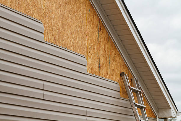 24/7 Emergency Vinyl Siding experts in Ford City, PA